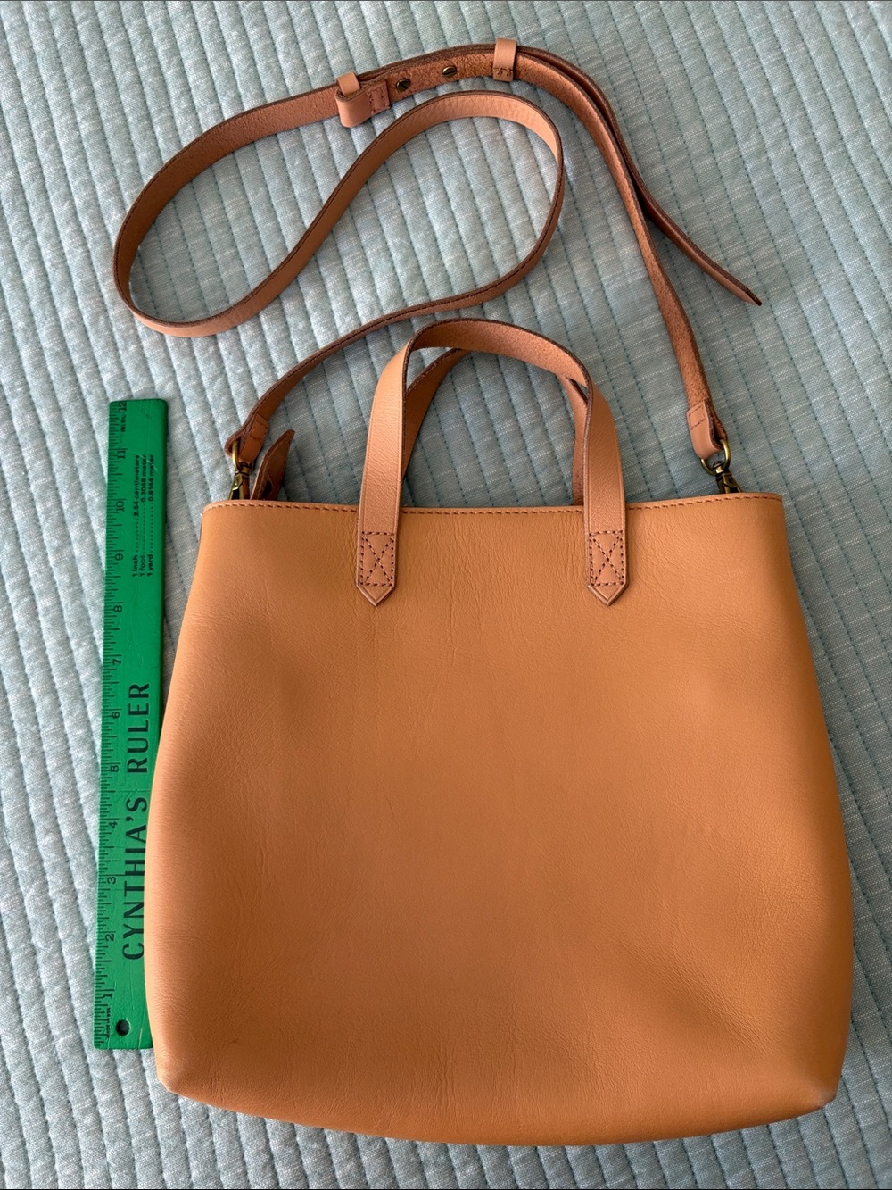 Madewell Women’s Tan Leather Crossbody Bag!